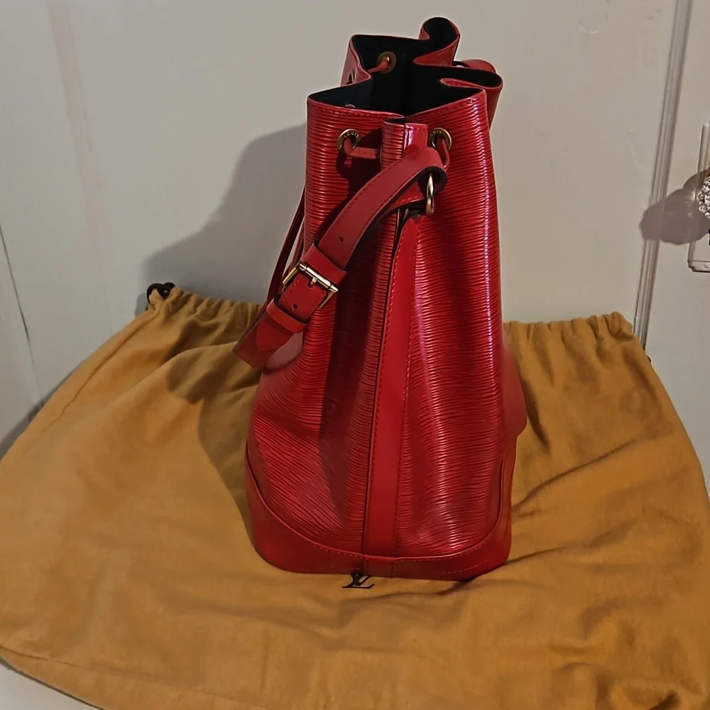 Vintage Louis Vuitton Noe GM in Red Epi Leather with wool dust bag - Picture 4 of 14